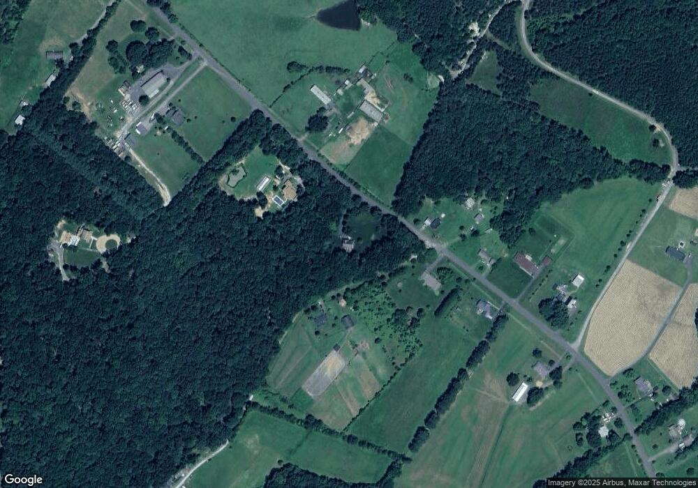 34262 Parker Rd, Locust Grove, VA 22508 - photo 1