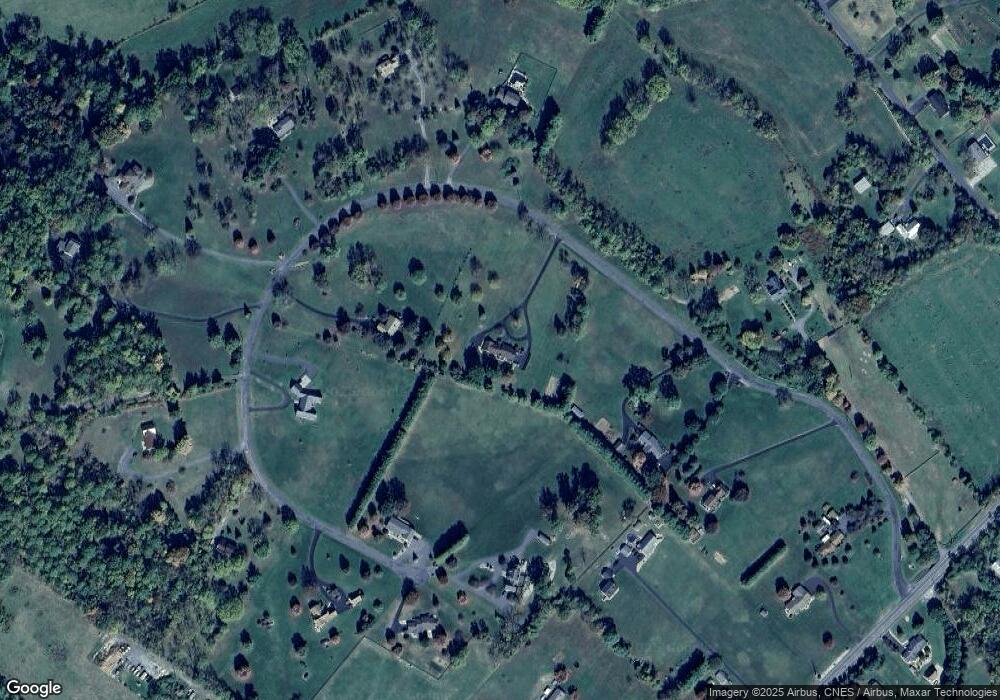 128 Foxfield Dr, Staunton, VA 24401 - photo 1