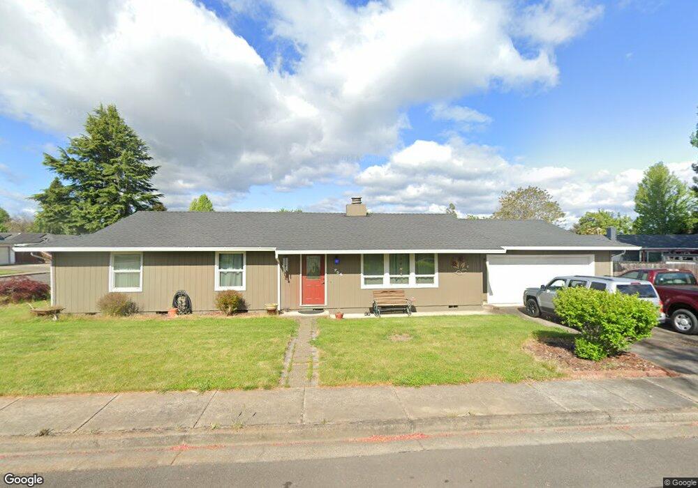 754 Hemlock Ct, Central Point, OR 97502 - photo 1