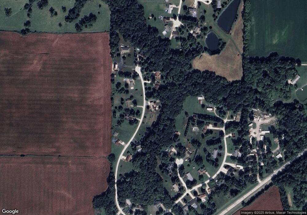 118 W Point Dr, Jacksonville, IL 62650 - photo 1