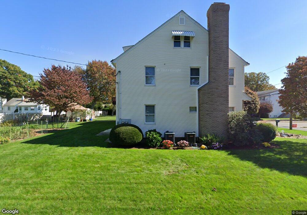 89 Alexander Ave, Waterbury, CT 06705 - photo 1