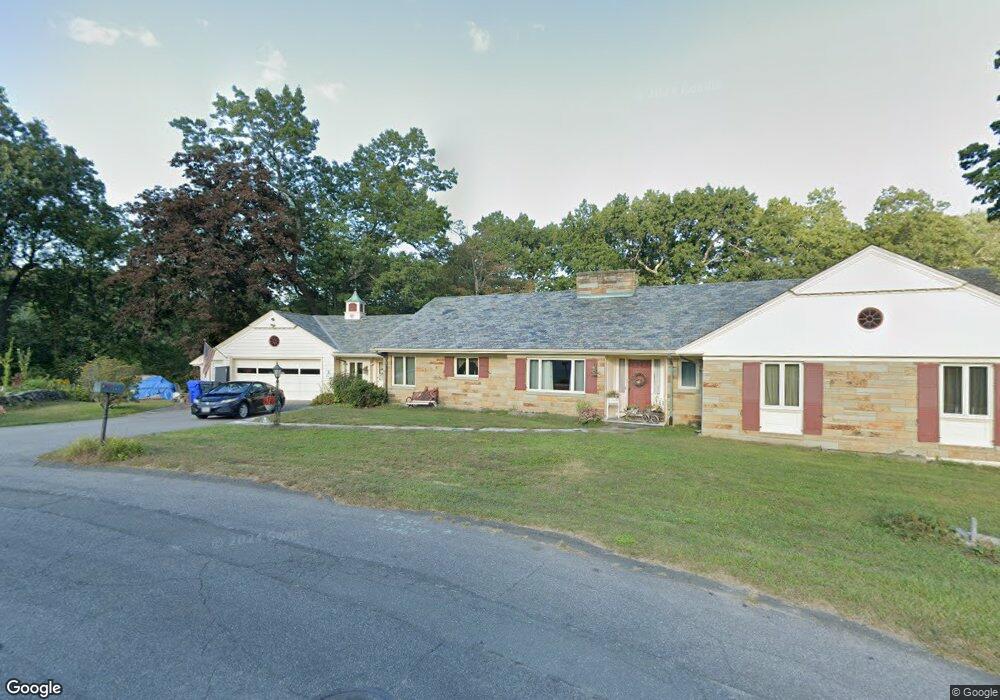 154 Pondview Dr, Springfield, MA 01118 - photo 1