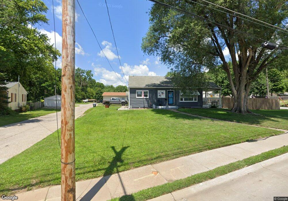 2362 Telegraph Rd, Davenport, IA 52804 - photo 1