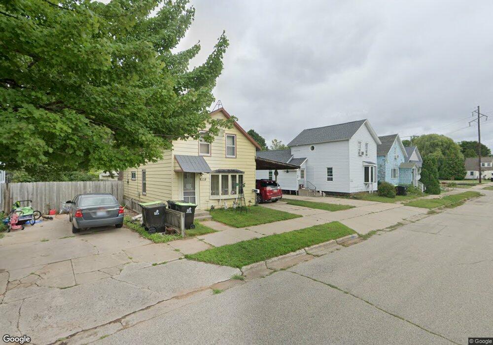 1620 12th Ave, Menominee, MI 49858 - photo 1