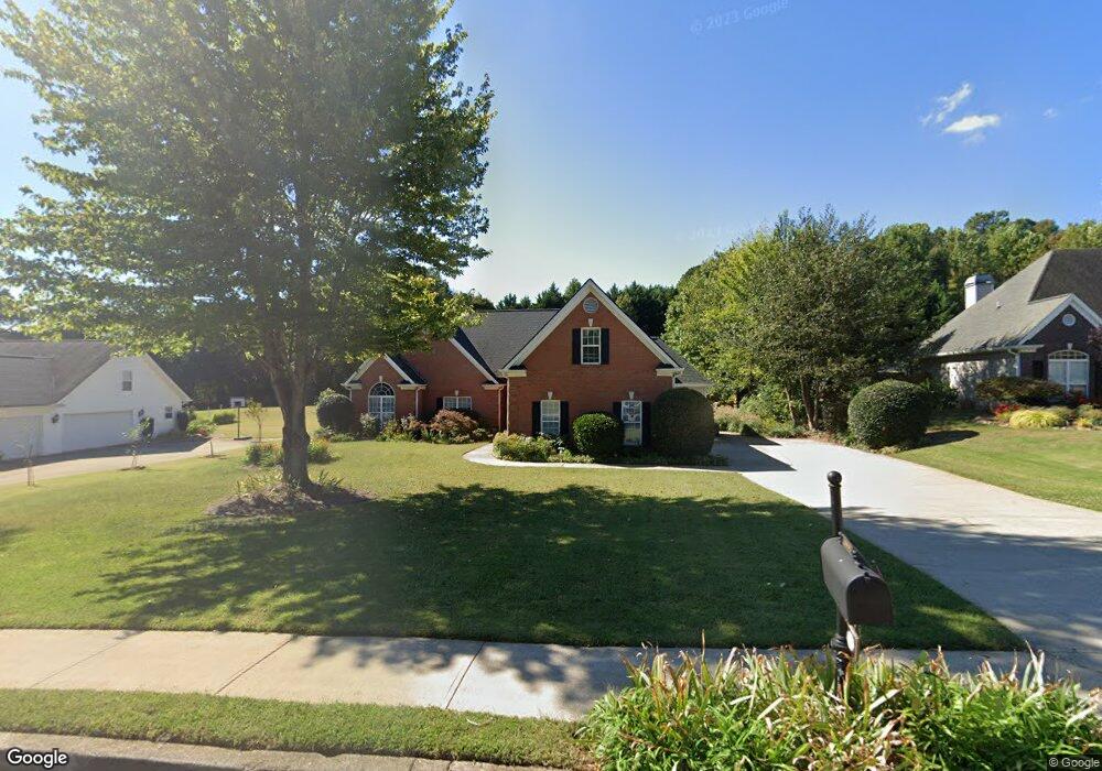 1364 Beringer Dr, Hoschton, GA 30548 - photo 1