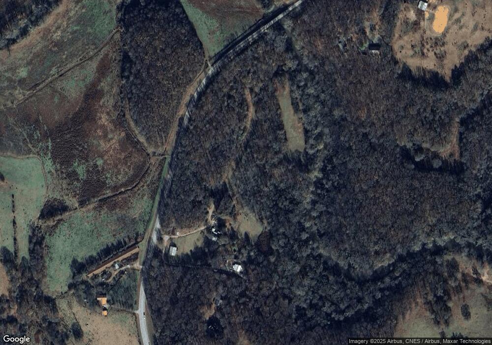 6890 Athens Rd, Carnesville, GA 30521 - photo 1