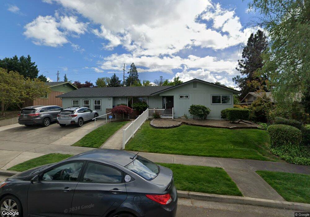 2030 Hybiscus St, Medford, OR 97504 - photo 1