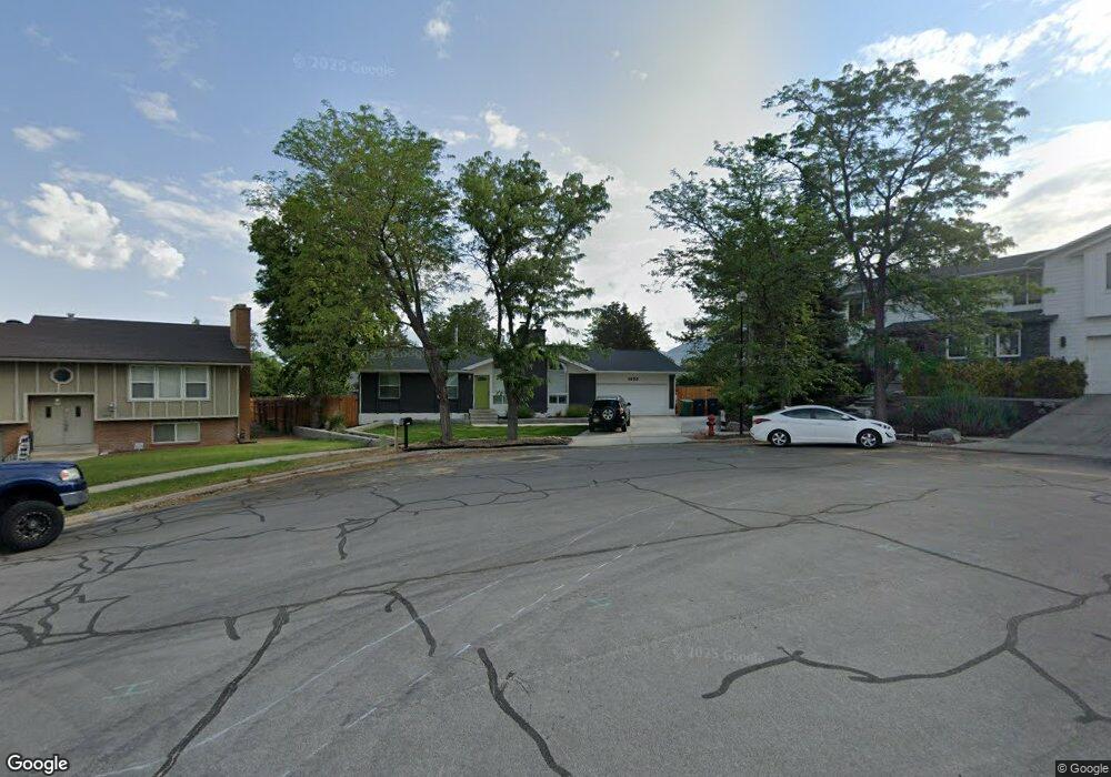 1573 Crest Cir, Sandy, UT 84093 - photo 1