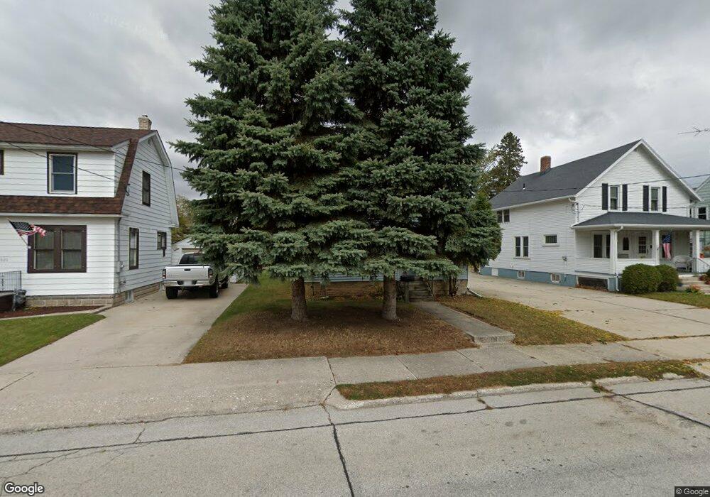 1918 30th St, Two Rivers, WI 54241 - photo 1