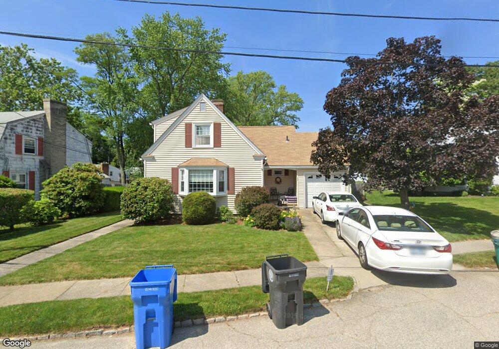 42 Roger Williams Cir, Cranston, RI 02905 - photo 1