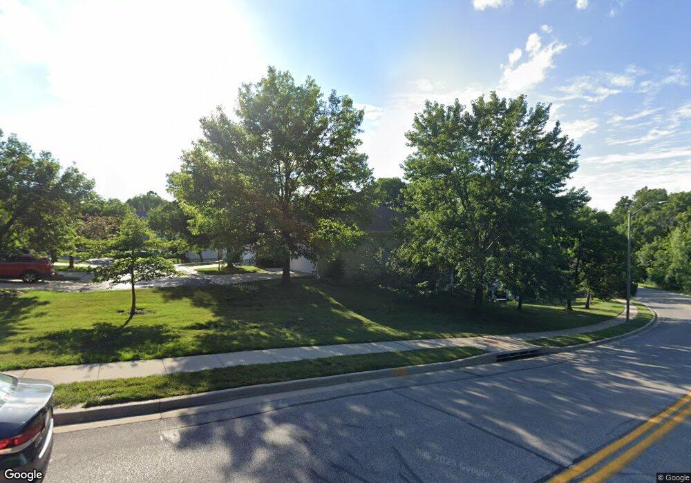 5815 Summit St, Shawnee, KS 66216 - photo 1