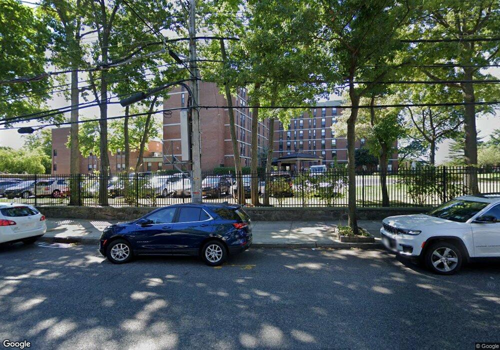 88 Old Town Rd, Staten Island, NY 10304 - photo 1