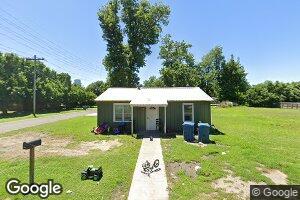 411 S 6th St, Hayti, MO 63851