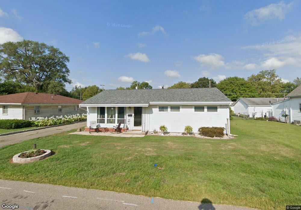 142 N Brooks St, Columbus, IN 47201 - photo 1