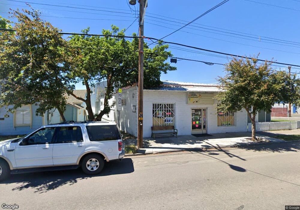 314 E Main St, Klamath Falls, OR 97601 - photo 1