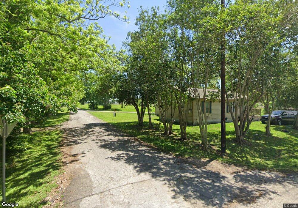 810 W Front St, Brazoria, TX 77422 - photo 1