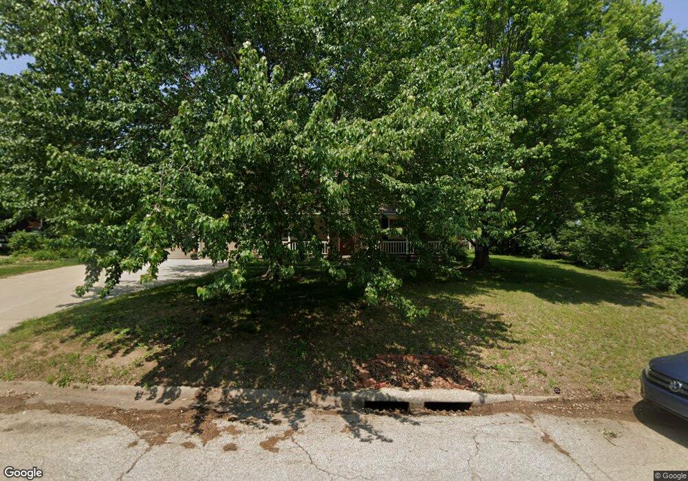 1608 SW Brooklyn Ave, Topeka, KS 66611 - photo 1
