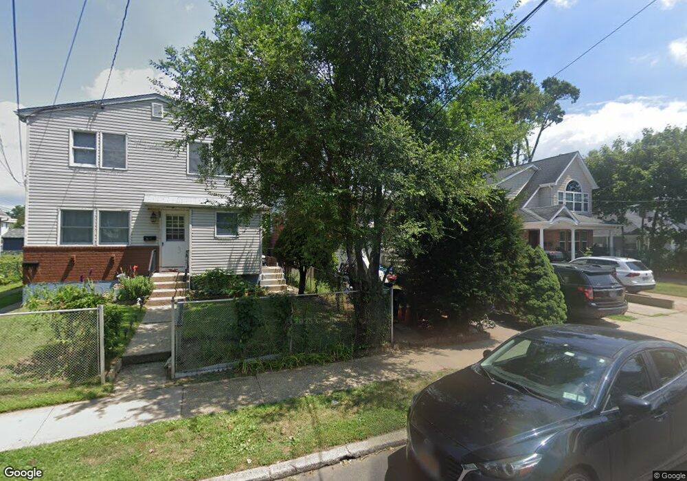 24 Dunwood Rd, Port Washington, NY 11050 - photo 1