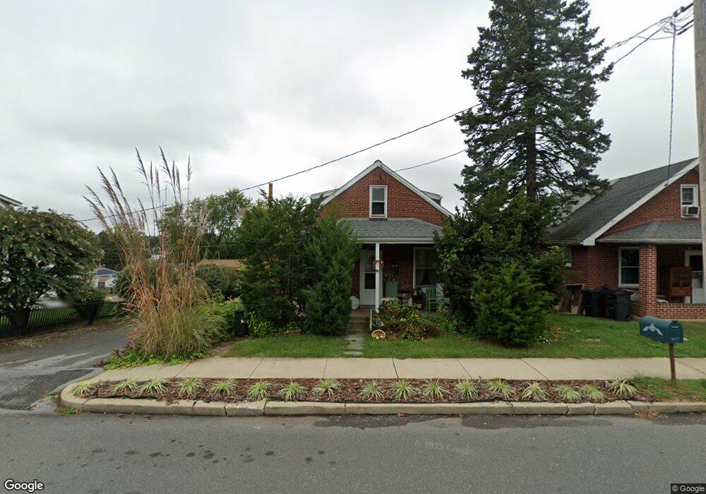 937 Upland Ave, Reading, PA 19607 - photo 1