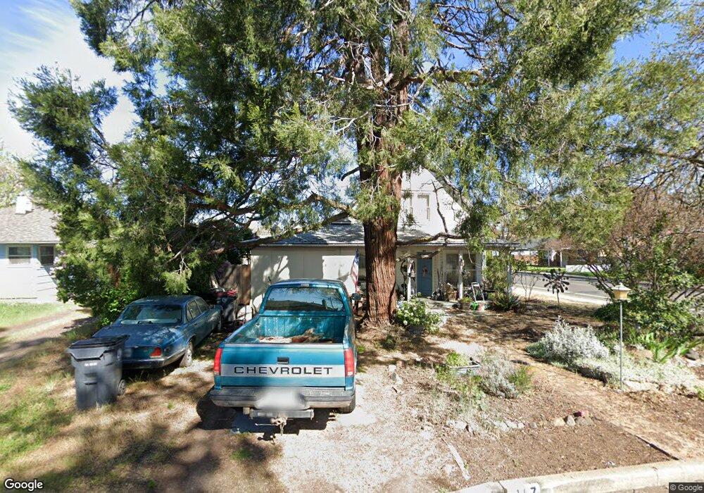 147 Laurel St, Central Point, OR 97502 - photo 1