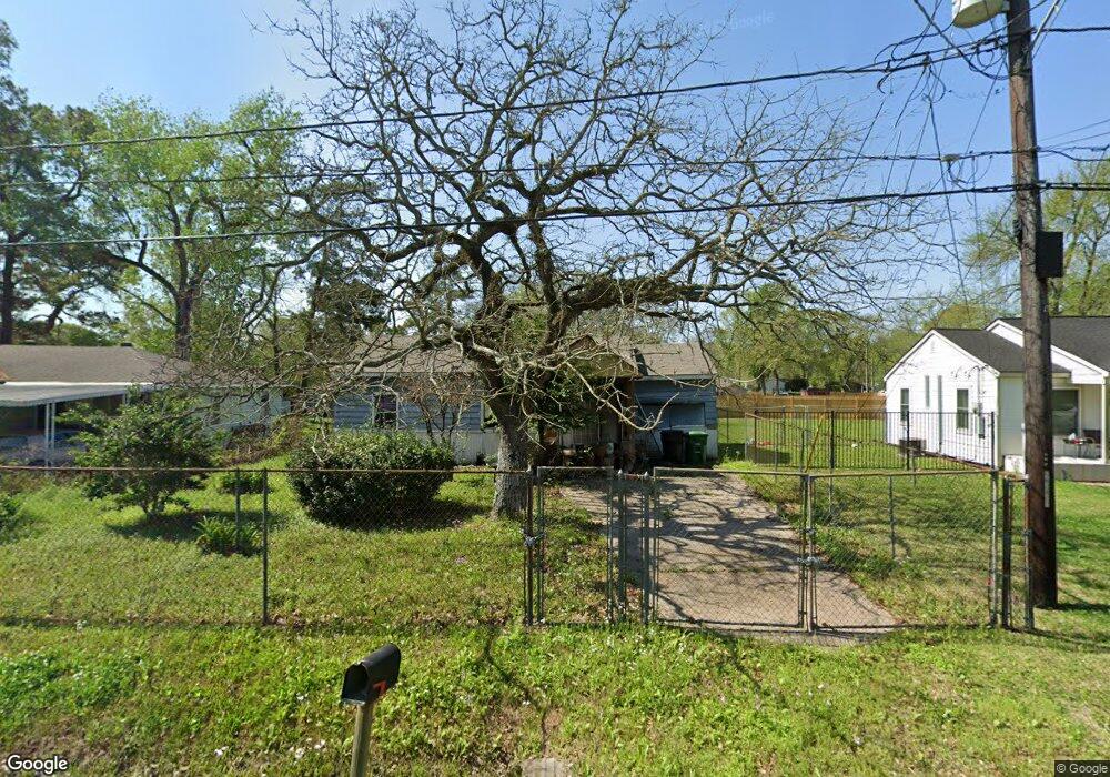 6822 Carothers St, Houston, TX 77028 - photo 1