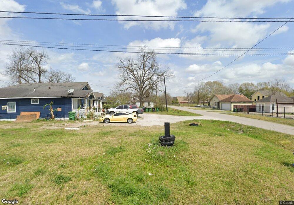 4716 Evella St, Houston, TX 77026 - photo 1