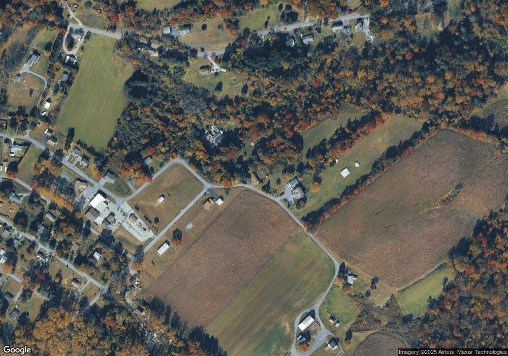 14 Heffner Ln, Temple, PA 19560 - photo 1