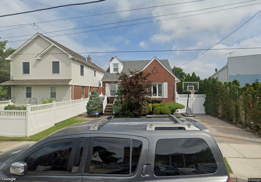 1002 Mosefan St, Franklin Square, NY 11010 - photo 1