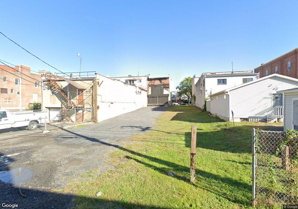 609 Main St, Stroudsburg, PA 18360 - photo 1