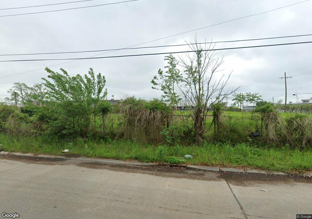 3901 Louisa St, New Orleans, LA 70126 - photo 1