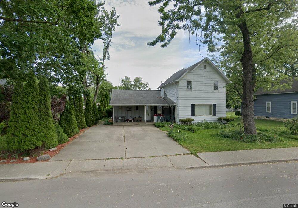 754 W Walnut St, Nappanee, IN 46550 - photo 1