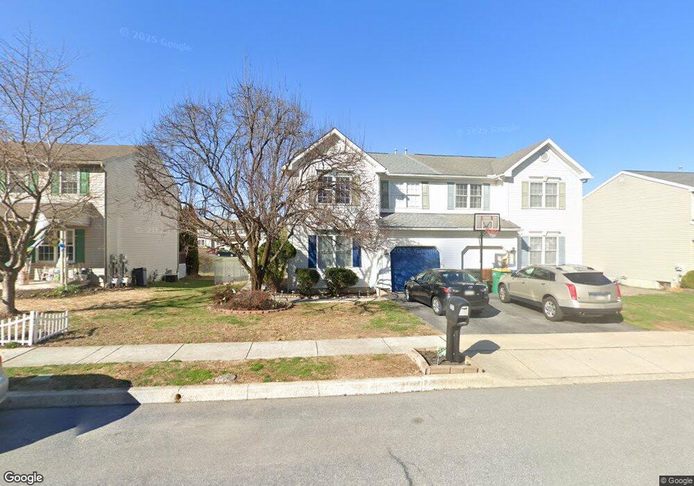 221 Bainbridge Cir, Reading, PA 19608 - photo 1