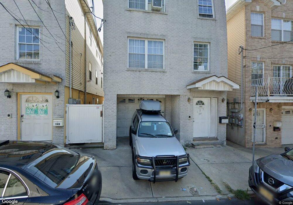 125 Oxford Ave, Jersey City, NJ 07304 - photo 1