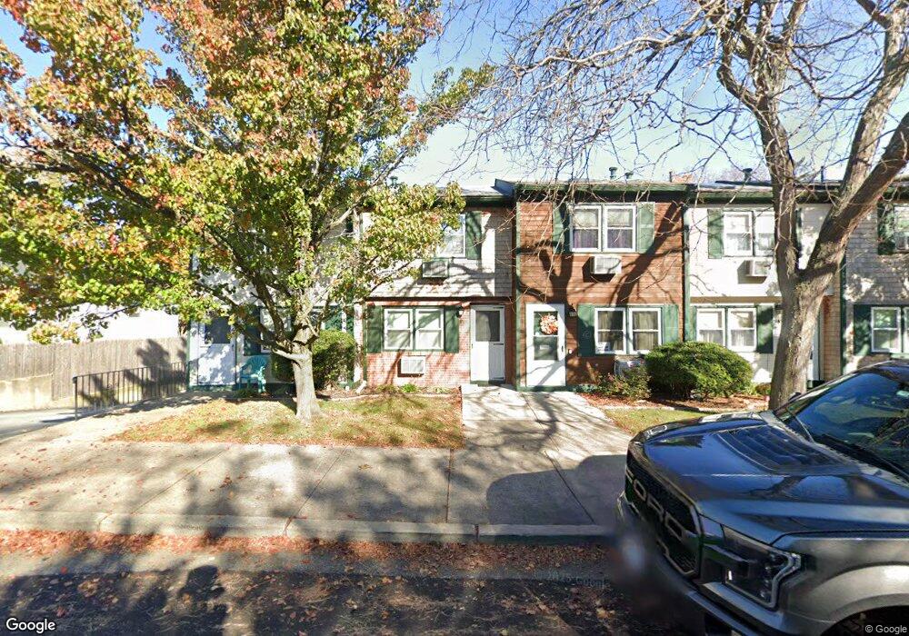 190 Argol St unit 190, Pawtucket, RI 02860 - photo 1