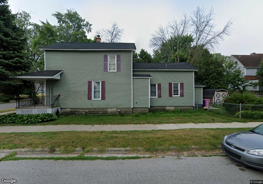 323 N Grant St, Bay City, MI 48708 - photo 1