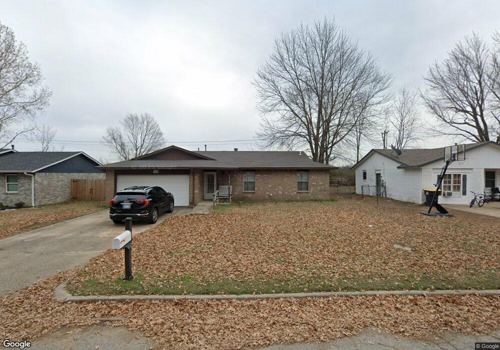 13725 S Hickory Place, Glenpool, OK 74033 - photo 1