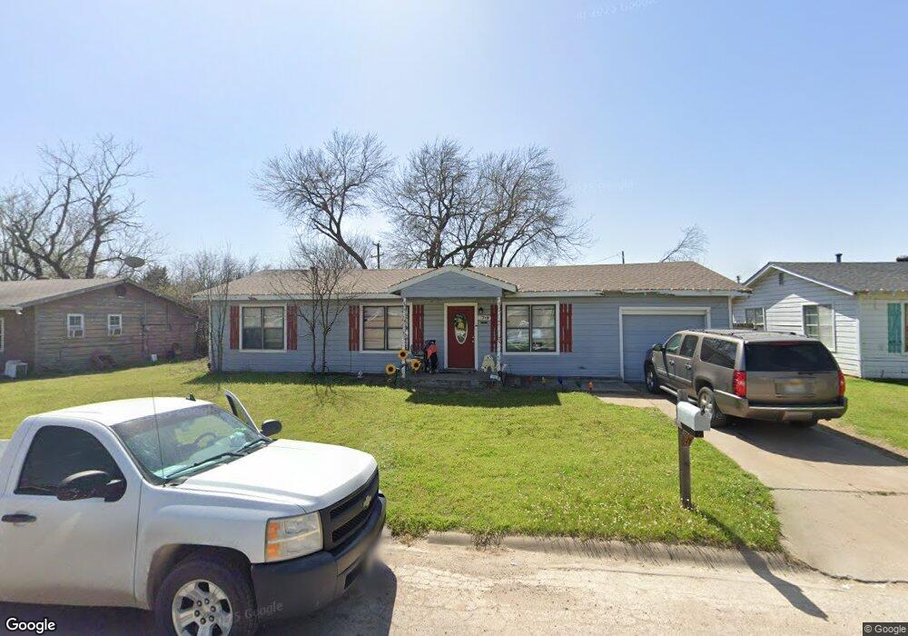 1719 Raylene Dr, Cleburne, TX 76033 - photo 1