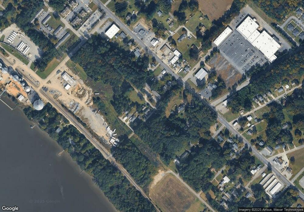 2405 Taylor Ave, West Point, VA 23181 - photo 1