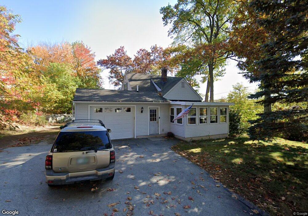 555 Arah St, Hooksett, NH 03106 - photo 1