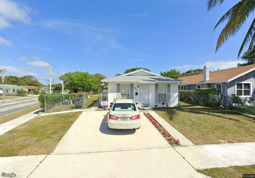 627 28th St, West Palm Beach, FL 33407 - photo 1
