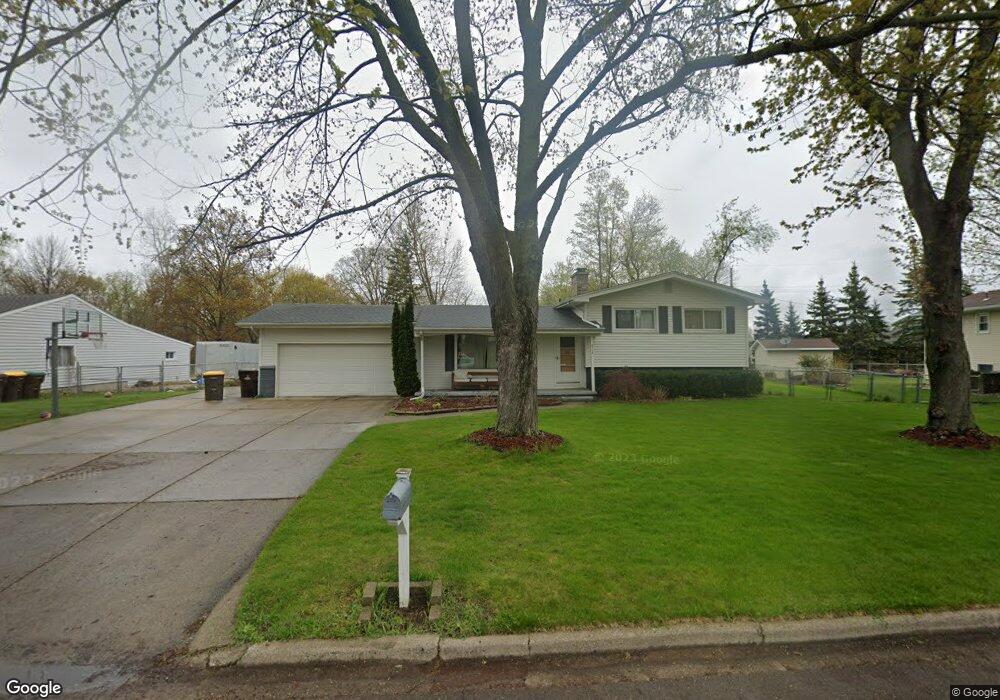 4714 Blackberry Ln, Lansing, MI 48917 - photo 1