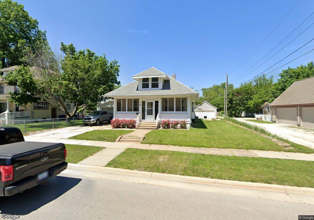 615 W 6th St, Cedar Falls, IA 50613 - photo 1