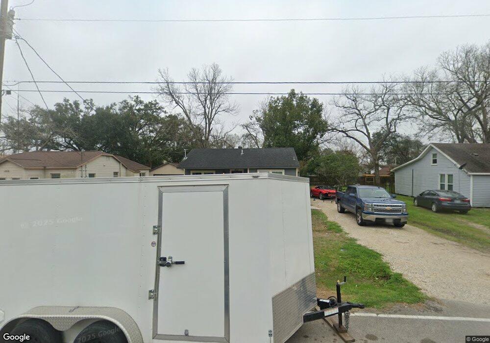 1213 Fairview Dr, Alvin, TX 77511 - photo 1