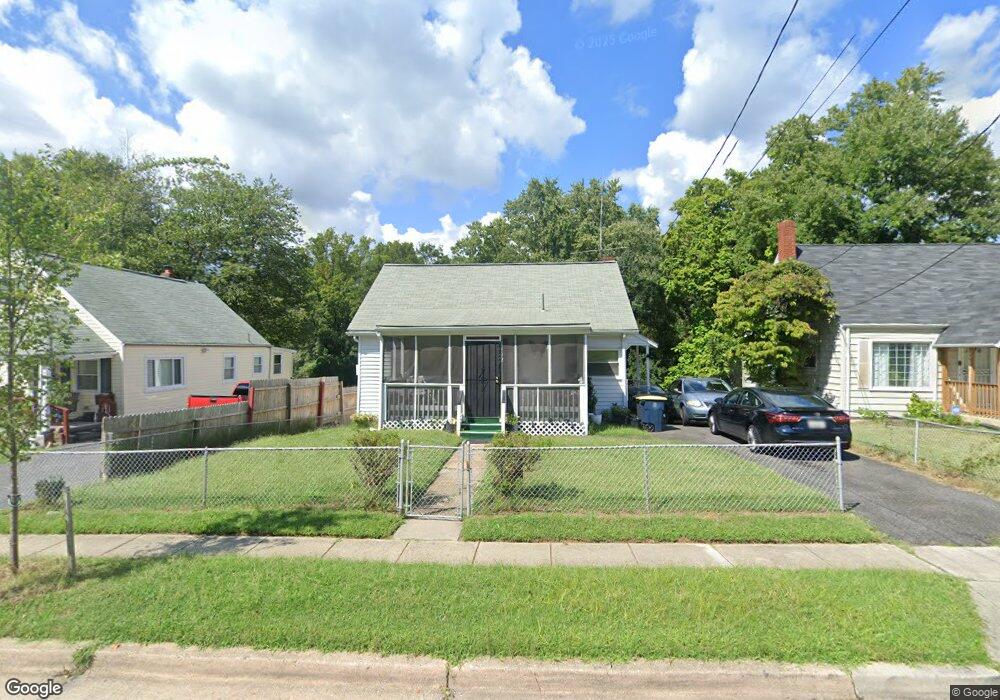 5302 N Englewood Dr, Hyattsville, MD 20785 - photo 1