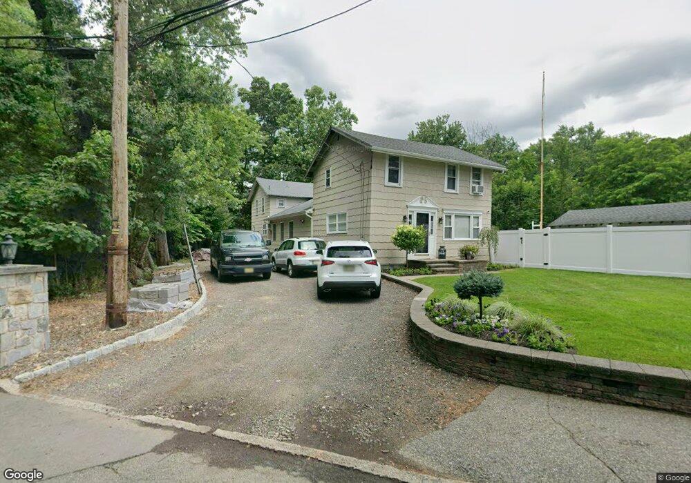 52 Riverside Dr, Oakland, NJ 07436 - photo 1