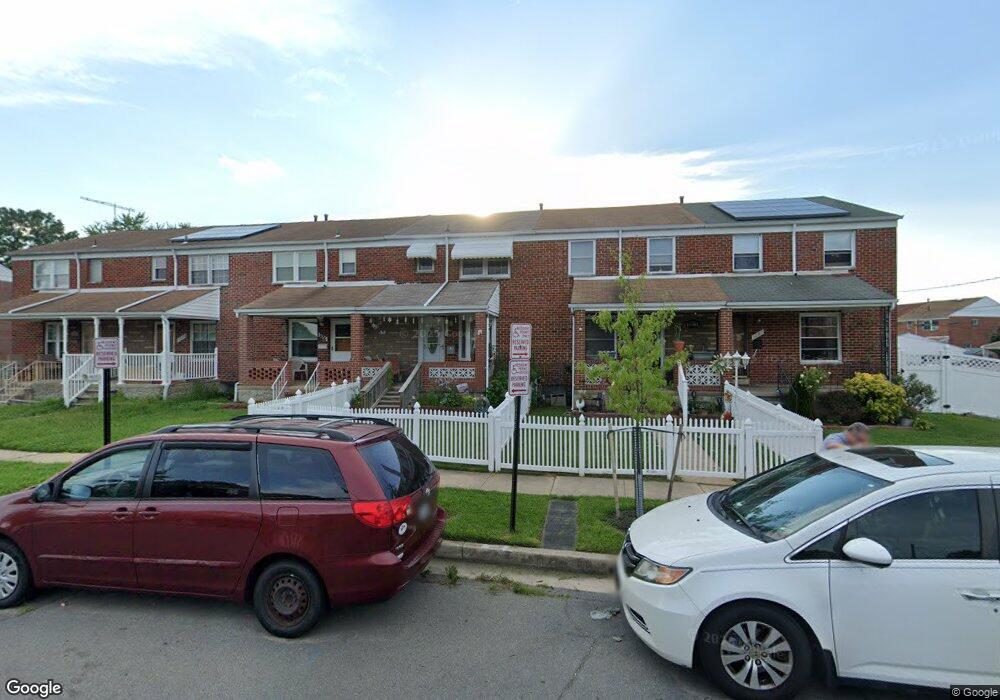 1038 Foxridge Ln, Essex, MD 21221 - photo 1