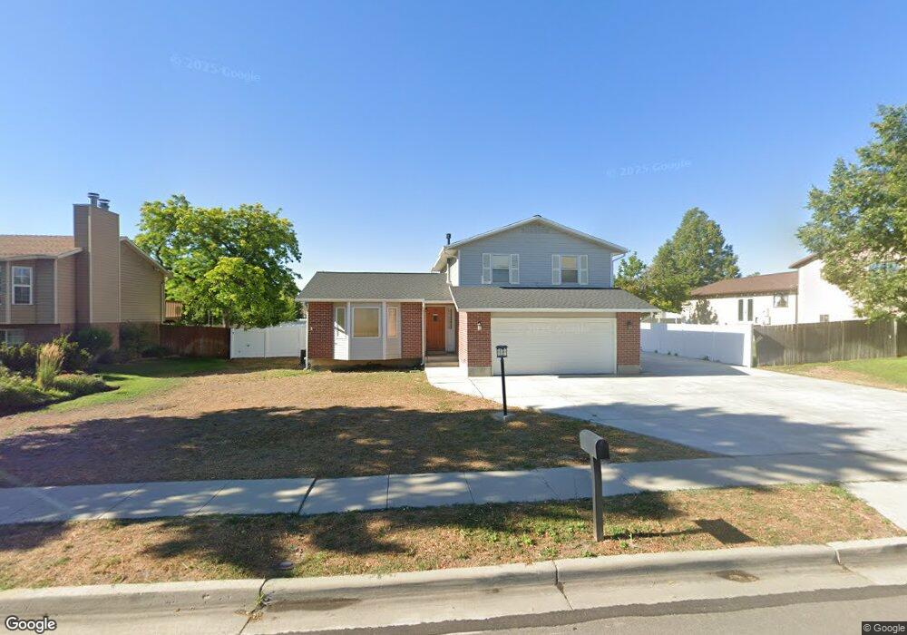 2513 Jordan Meadows Ln, West Jordan, UT 84084 - photo 1