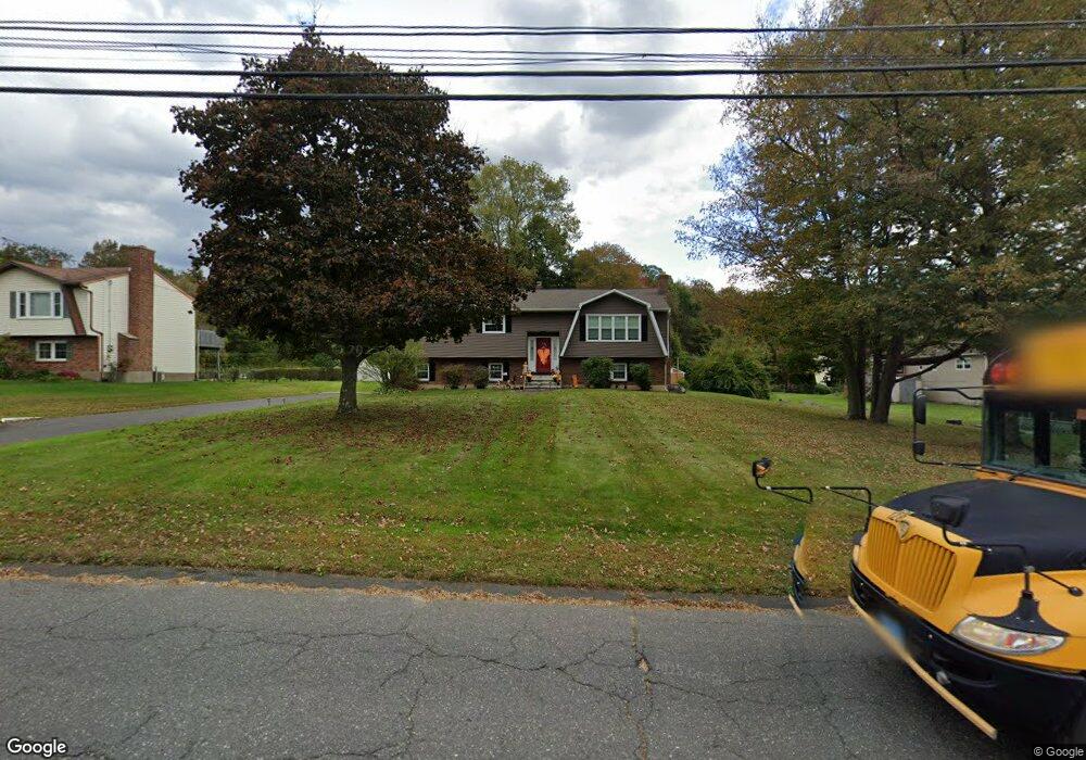 765 Oronoke Rd, Waterbury, CT 06708 - photo 1