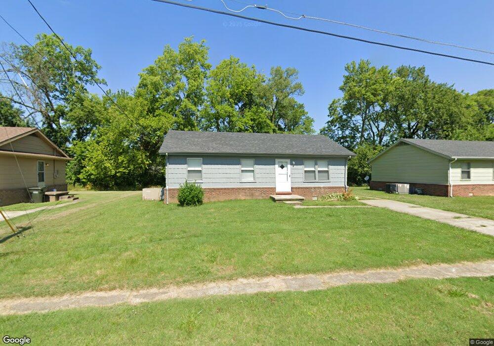 521 Westwood Dr, Hopkinsville, KY 42240 - photo 1