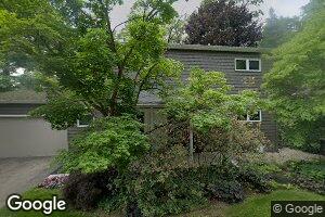 1498 Burlington Dr, Hickory Corners, MI 49060